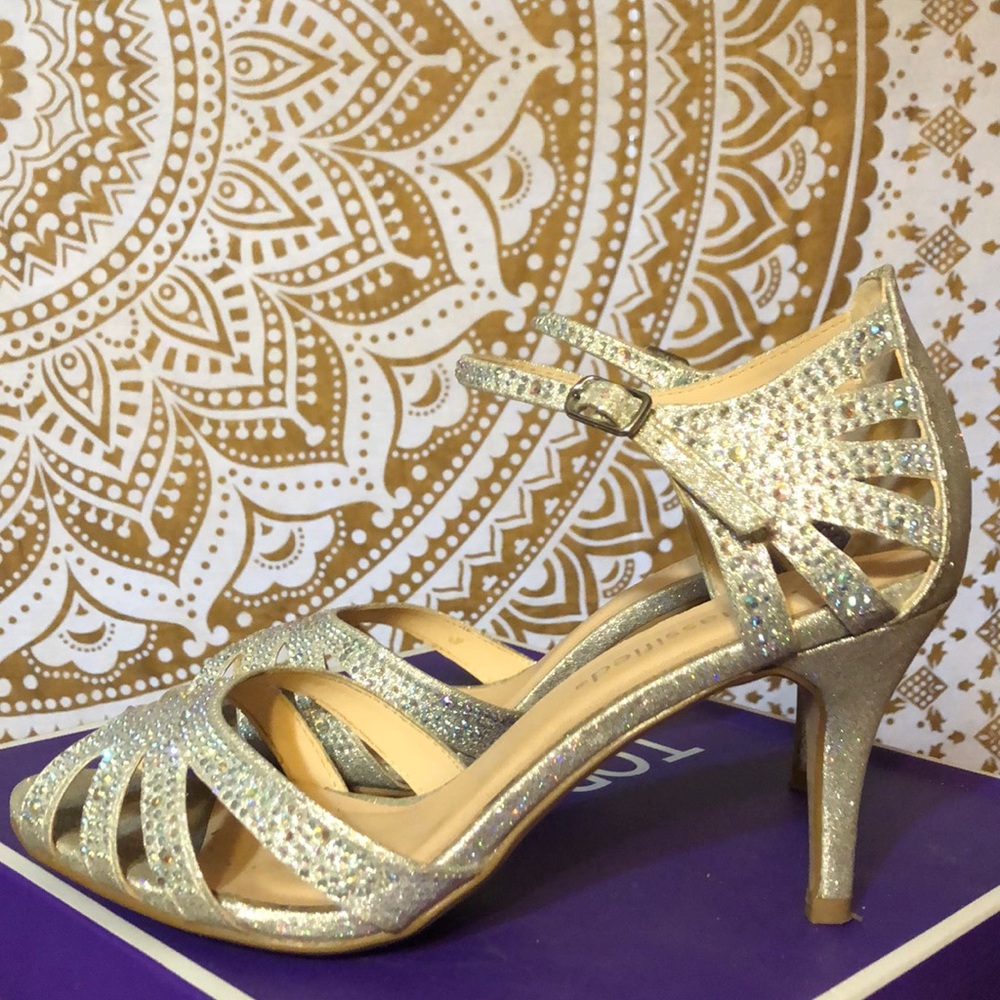 Silver dancing heels